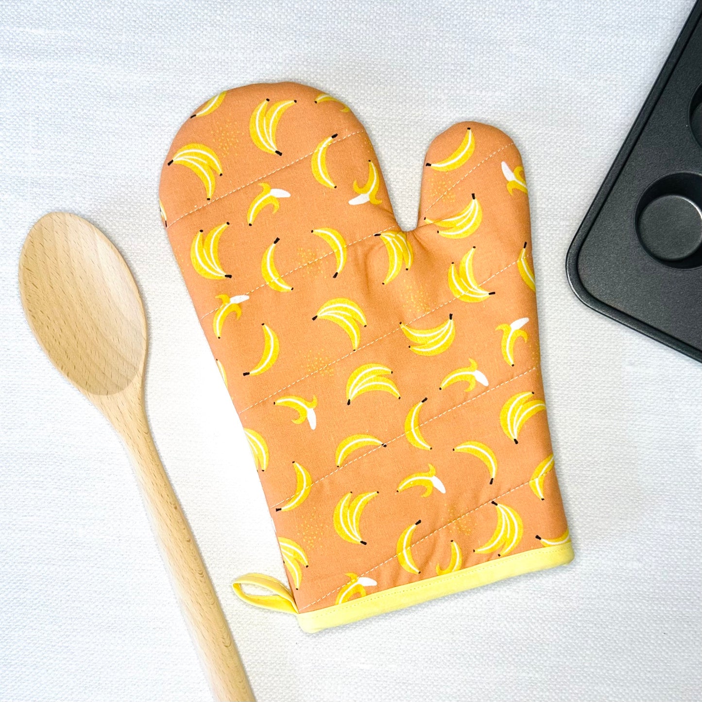 It's Bananas! Oven Mitt